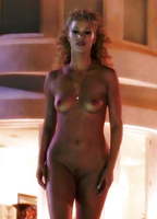 Elizabeth Berkley desnuda