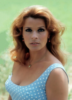 Senta Berger desnuda