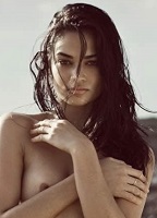 Shanina Shaik desnuda