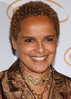 Shari Belafonte desnuda