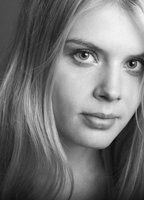 Alina Tomnikov desnuda