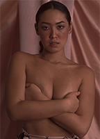 Ana Hikari desnuda