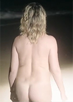 Emily Brown desnuda
