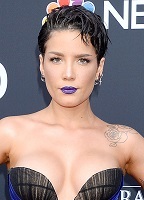 Halsey desnuda