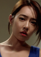 Ji Eun-seo desnuda