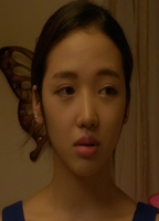 Jin Seo-yeon(I) desnuda