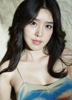 Lee Eun-mi desnuda