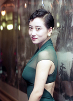 Nina Li Chi desnuda