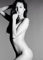Rachelle Goulding desnuda