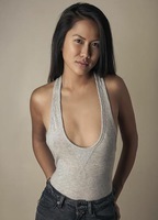 Tina Pham desnuda