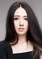 Yujie Ma desnuda