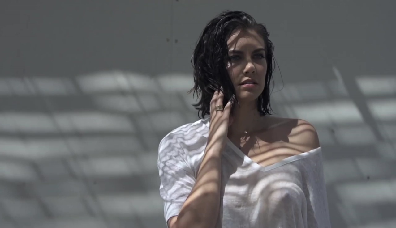 Lauren Cohan Desnuda En Gq Behind The Scenes