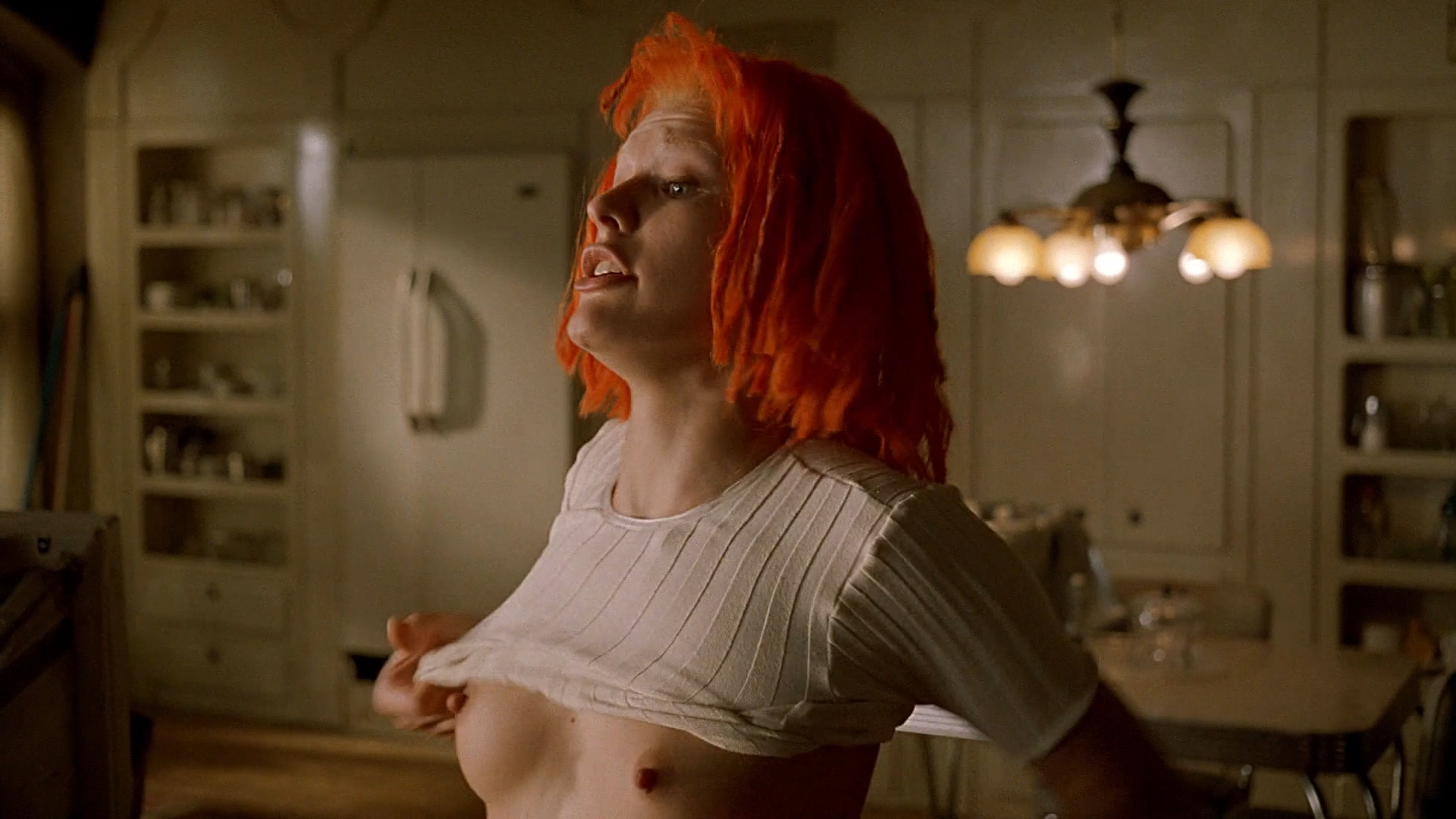 Milla Jovovich Desnuda En The Fifth Element 