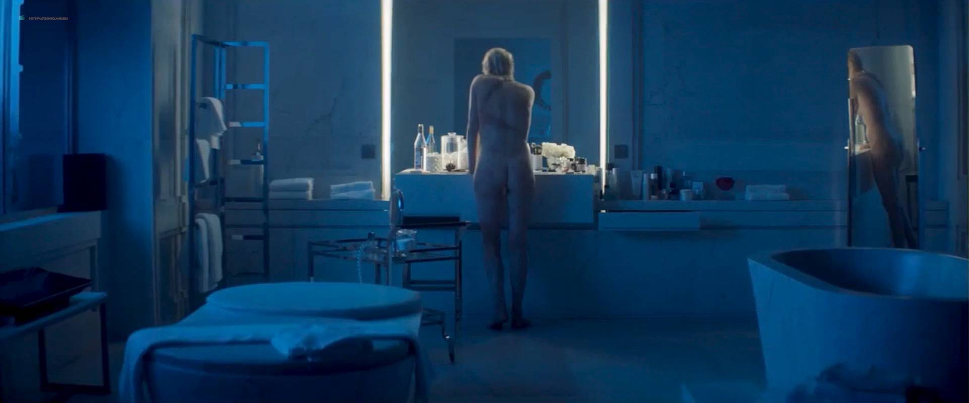 Charlize Theron Desnuda En Atómica