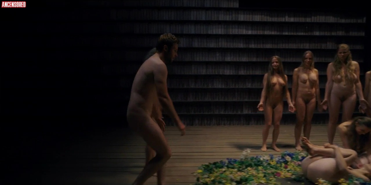 Isabelle Grill Desnuda En Midsommar