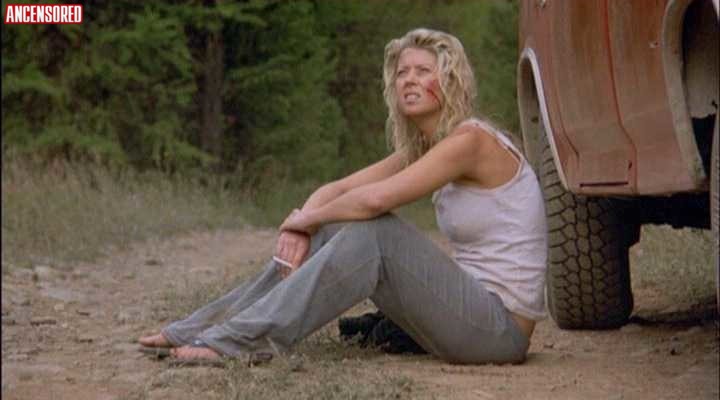 Tara Reid Desnuda En Devils Pond