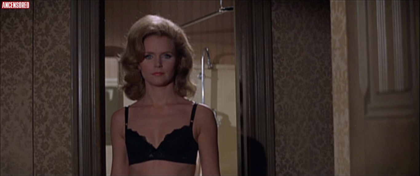 Lee Remick nude pics.