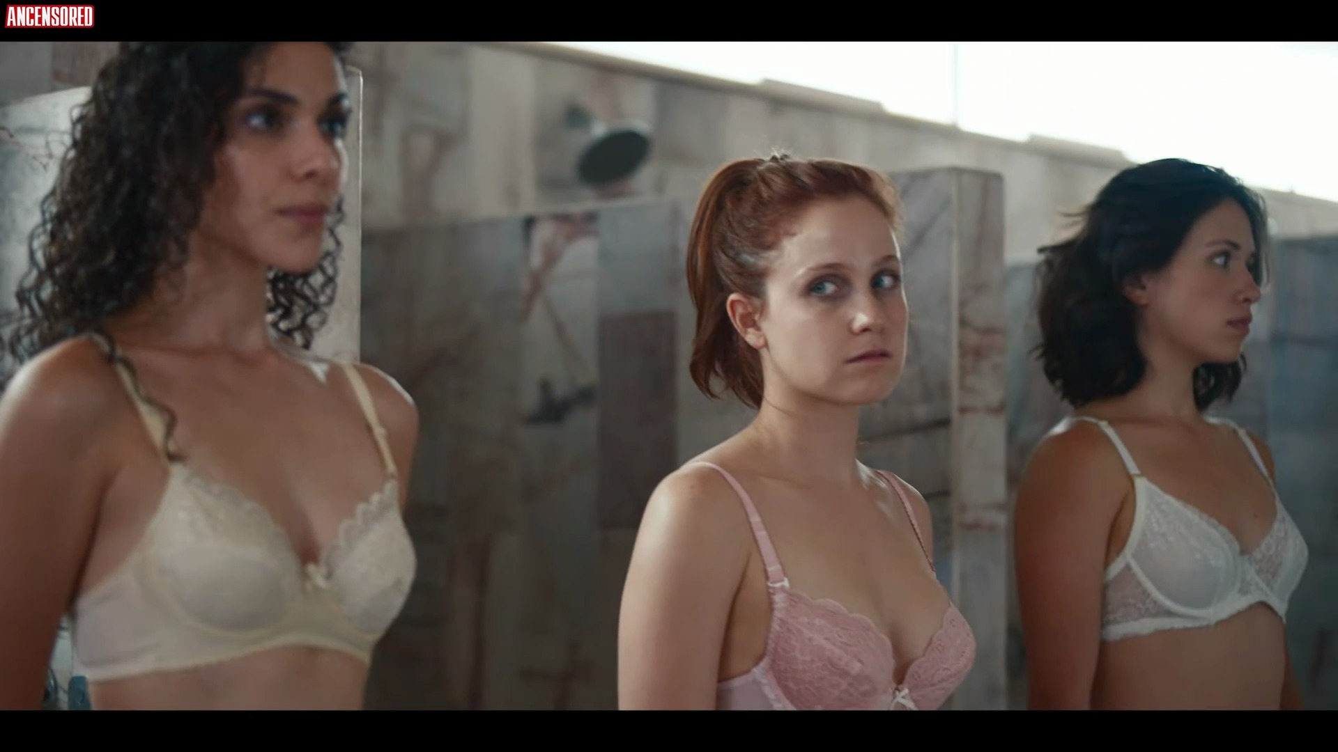 Natasha dupeyrón desnuda