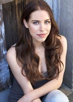 Alexandra Turshen desnuda