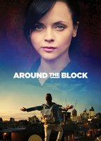 Around the Block (2014) Escenas Nudistas