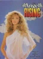 Angel Rising escenas nudistas