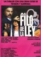 Al filo de la ley (1992) Escenas Nudistas