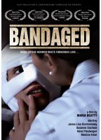 Bandaged 2009 película escenas de desnudos