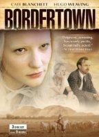 Bordertown 1995 película escenas de desnudos