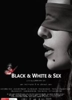 Black & White & Sex escenas nudistas