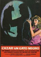 Cazar un gato negro (1977) Escenas Nudistas