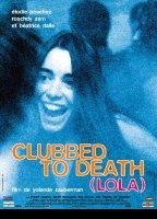 Clubbed to Death (Lola) (1996) Escenas Nudistas