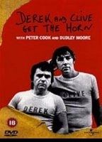 Derek and Clive Get the Horn 1979 película escenas de desnudos