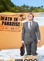 Death in Paradise escenas nudistas
