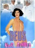 Deus Nos Acuda 1992 película escenas de desnudos