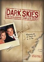 Dark Skies 1996 - 1997 película escenas de desnudos