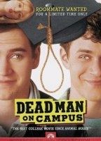 Dead Man on Campus (1998) Escenas Nudistas