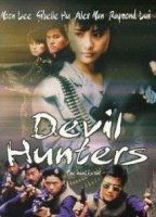 Devil Hunters 1989 película escenas de desnudos