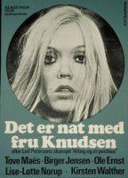 Det er nat med fru Knudsen 1971 película escenas de desnudos