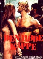 Den røde kappe (1969) Escenas Nudistas