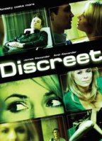 Discreet (2008) Escenas Nudistas