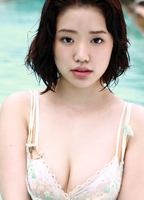Emi Yanagimoto desnuda