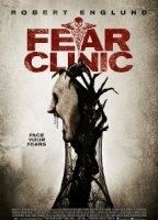 Fear Clinic (2014) Escenas Nudistas