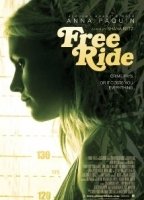 Free Ride (2013) Escenas Nudistas