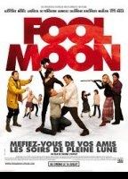 Fool Moon (2008) Escenas Nudistas