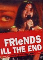 Friends 'Til the End (1997) Escenas Nudistas