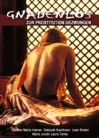 Gnadenlos - Zur Prostitution gezwungen (1996) Escenas Nudistas