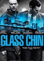 Glass Chin escenas nudistas