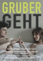 Gruber geht (2015) Escenas Nudistas
