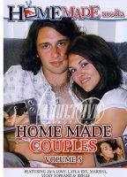 Home Made Couples 5 (2009) Escenas Nudistas