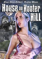 House on Hooter Hill escenas nudistas